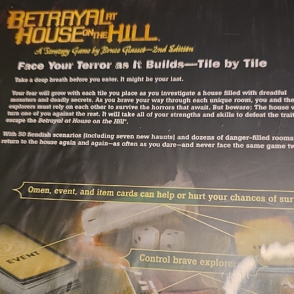 Green Black and Yellow Haunted House Board Game - Picture 5 of 8